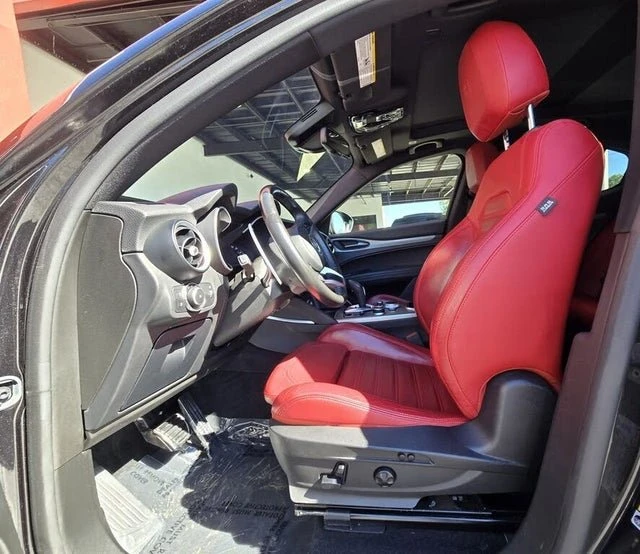 2022 Alfa Romeo Stelvio - Image 11 of 16