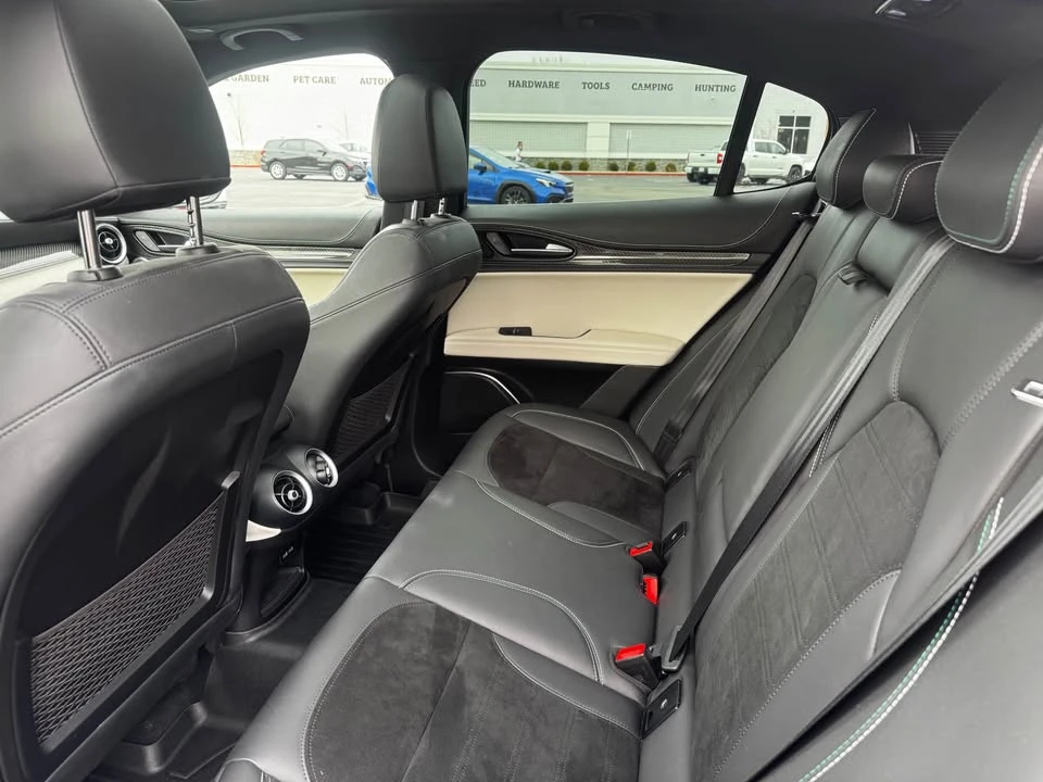 2022 Alfa Romeo Stelvio - Image 7 of 11