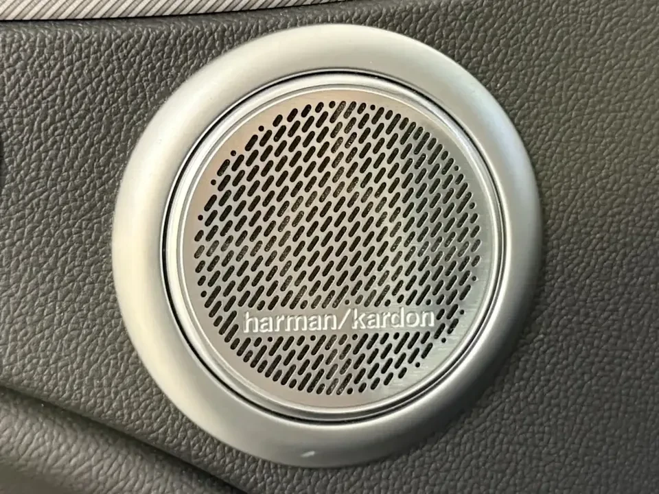 2022 Alfa Romeo Stelvio - Image 10 of 16