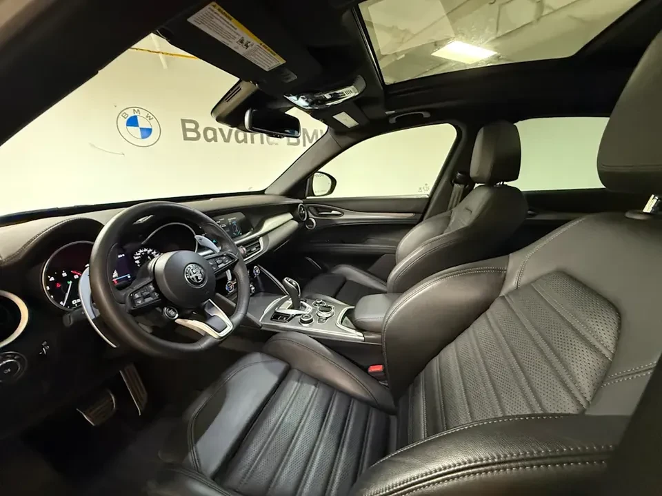 2022 Alfa Romeo Stelvio - Image 8 of 16