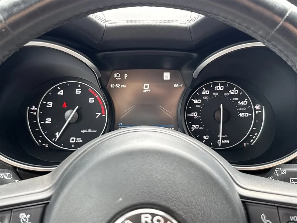 2022 Alfa Romeo Stelvio - Image 19 of 20