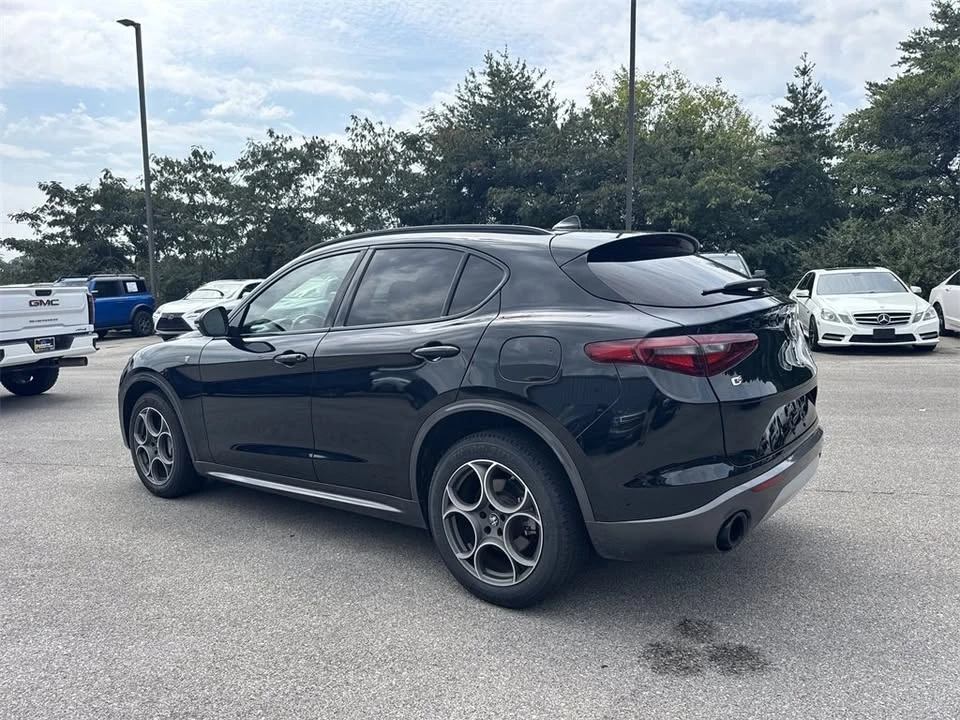 2022 Alfa Romeo Stelvio - Image 3 of 20