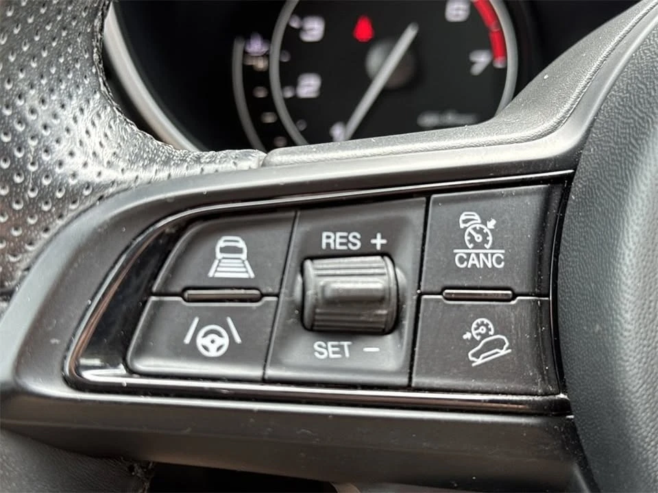 2022 Alfa Romeo Stelvio - Image 17 of 20
