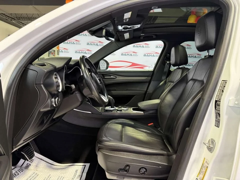 2022 Alfa Romeo Stelvio - Image 14 of 20