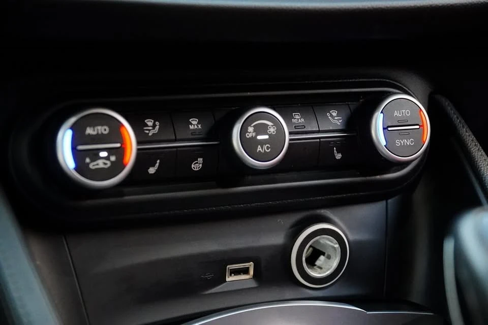 2022 Alfa Romeo Stelvio - Image 20 of 20