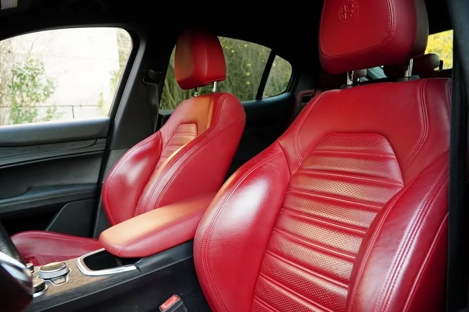 2022 Alfa Romeo Stelvio - Image 14 of 20