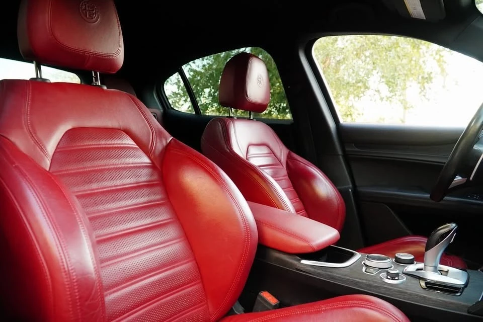 2022 Alfa Romeo Stelvio - Image 15 of 20