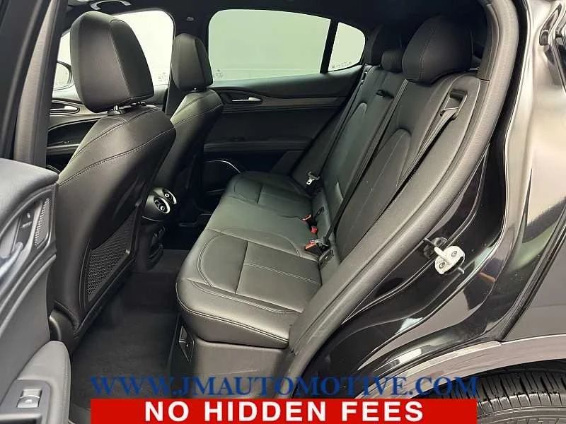 2022 Alfa Romeo Stelvio - Image 14 of 20