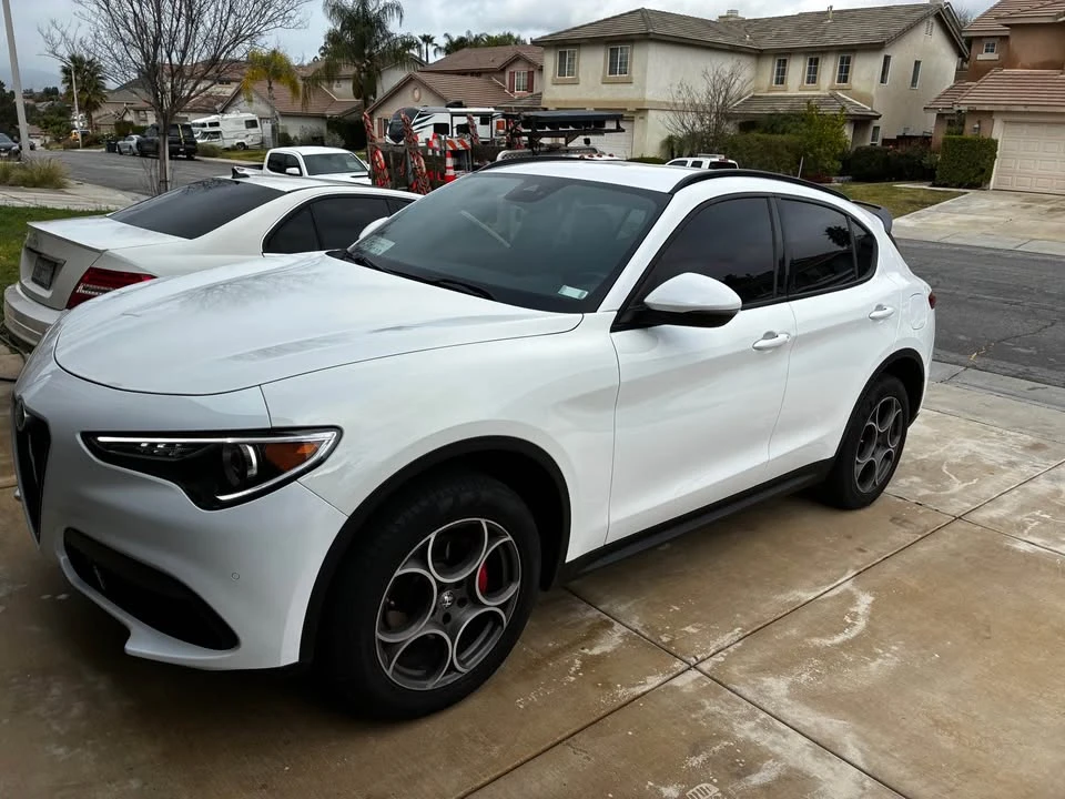 2022 Alfa Romeo Stelvio - Image 2 of 7