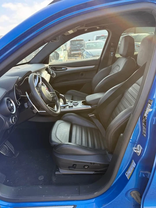2022 Alfa Romeo Stelvio - Image 11 of 17