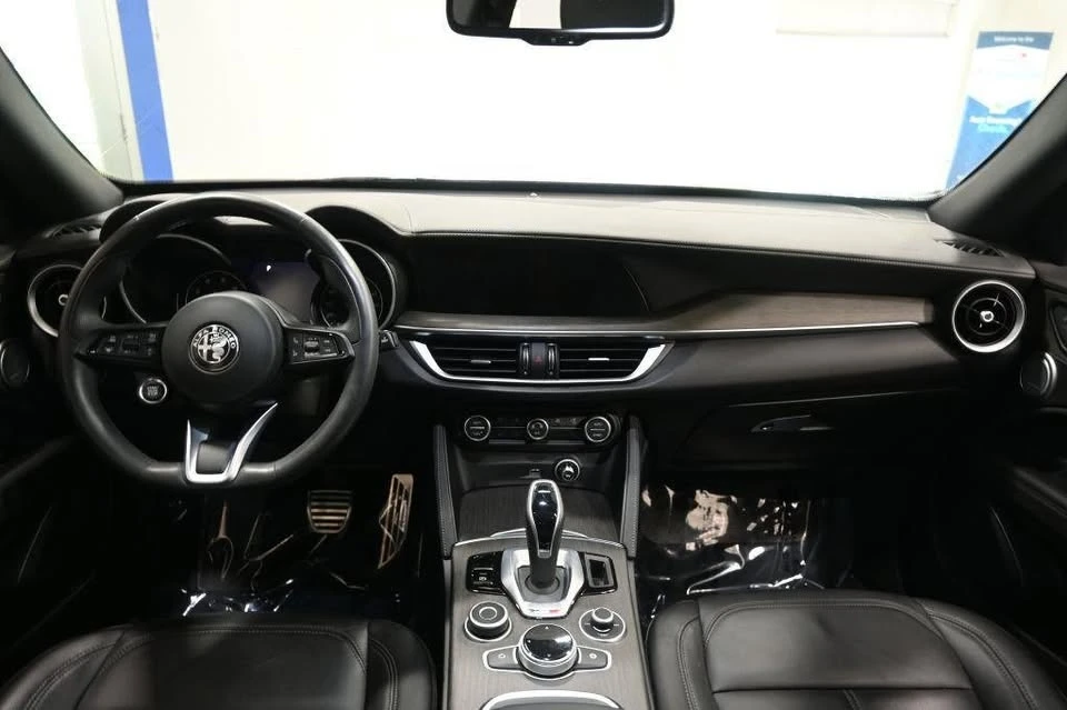 2022 Alfa Romeo Stelvio - Image 13 of 20