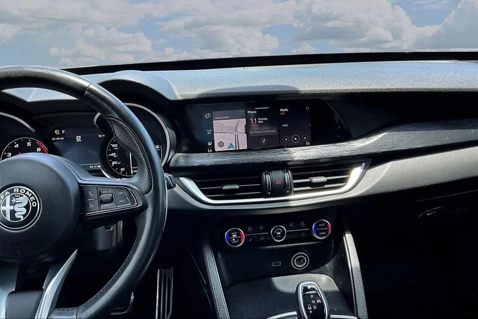 2022 Alfa Romeo Stelvio - Image 9 of 20