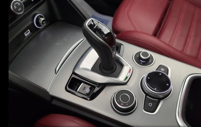 2022 Alfa Romeo Stelvio - Image 10 of 18