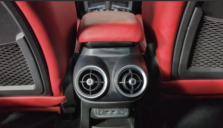 2022 Alfa Romeo Stelvio - Image 11 of 18