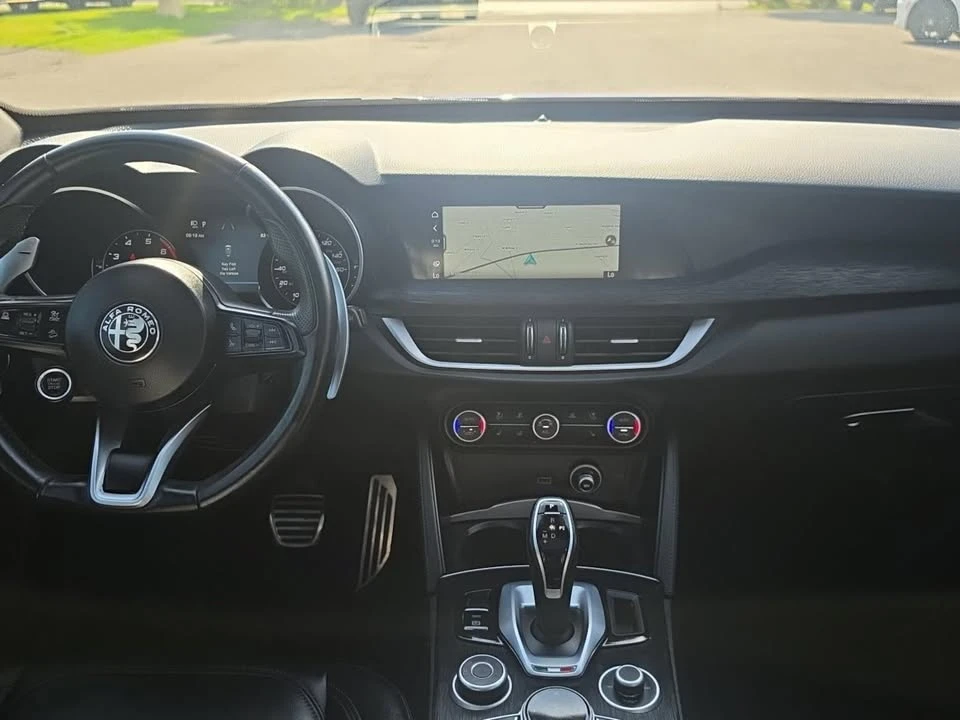 2022 Alfa Romeo Stelvio - Image 14 of 16