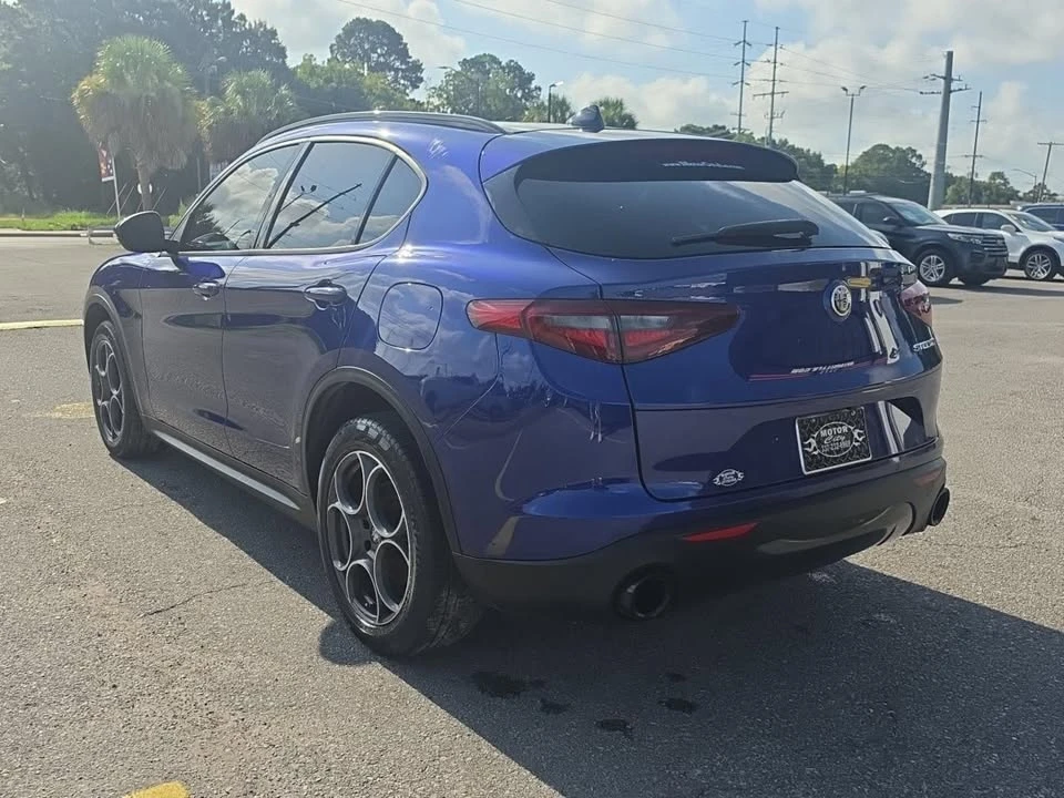 2022 Alfa Romeo Stelvio - Image 2 of 16