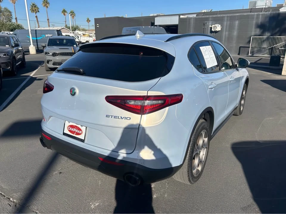 2022 Alfa Romeo Stelvio - Image 5 of 9