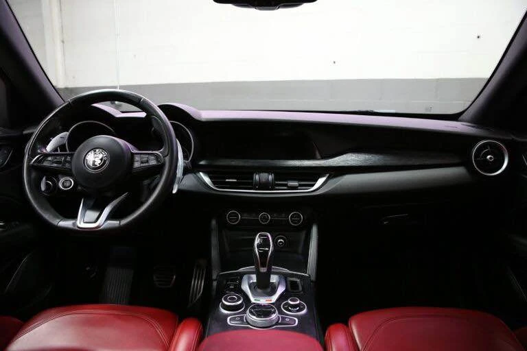 2022 Alfa Romeo Stelvio - Image 5 of 19
