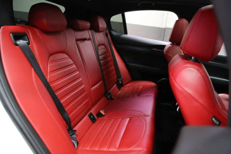 2022 Alfa Romeo Stelvio - Image 10 of 19