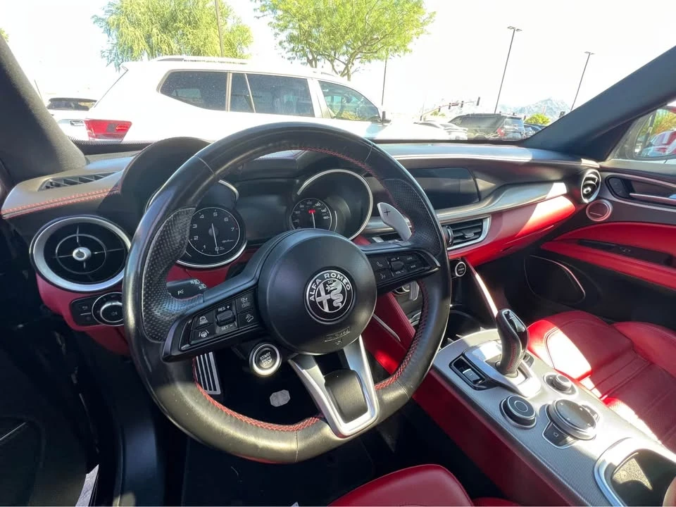 2022 Alfa Romeo Stelvio - Image 2 of 4