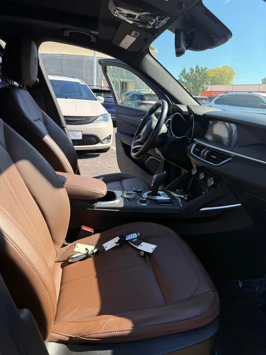 2022 Alfa Romeo Stelvio - Image 6 of 14