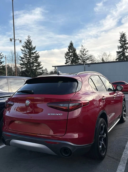 2022 Alfa Romeo Stelvio - Image 3 of 3