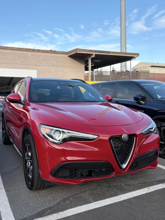 2022 Alfa Romeo Stelvio - Image 2 of 3