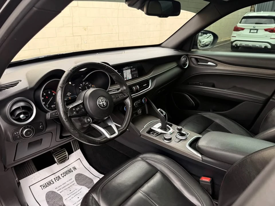 2022 Alfa Romeo Stelvio - Image 13 of 15