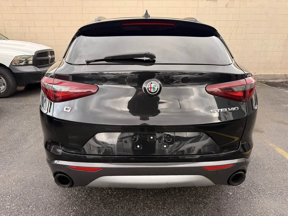 2022 Alfa Romeo Stelvio - Image 4 of 15