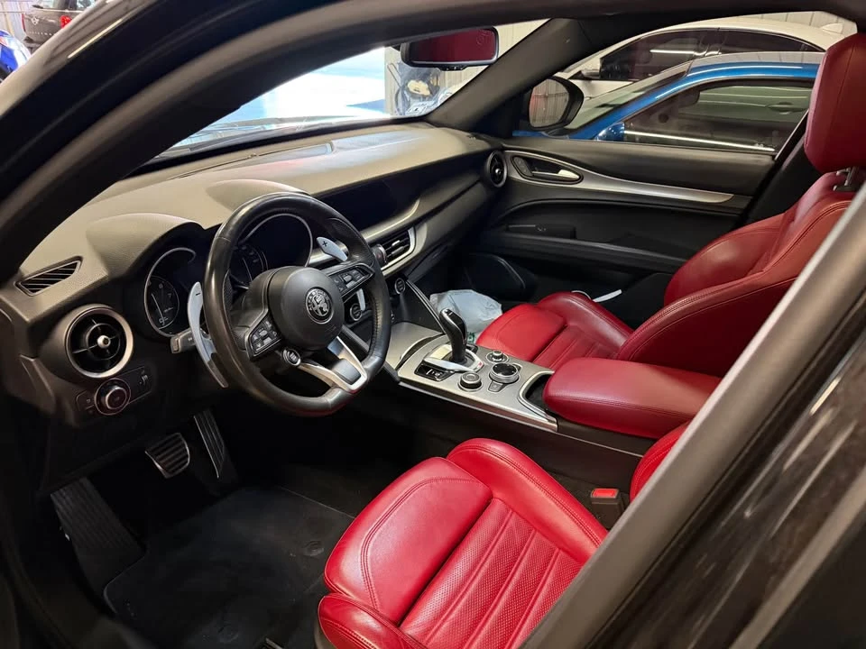 2022 Alfa Romeo Stelvio - Image 3 of 3
