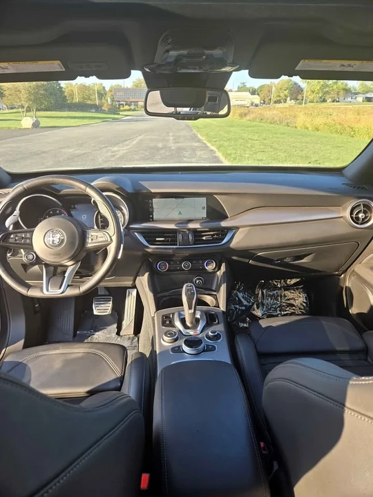 2022 Alfa Romeo Stelvio - Image 5 of 5