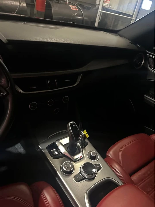 2022 Alfa Romeo Stelvio - Image 6 of 7