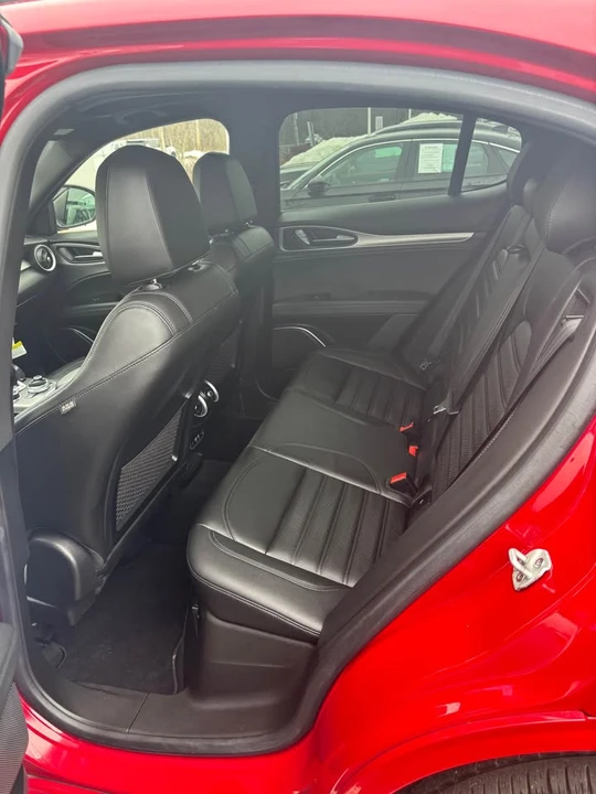 2022 Alfa Romeo Stelvio - Image 5 of 6