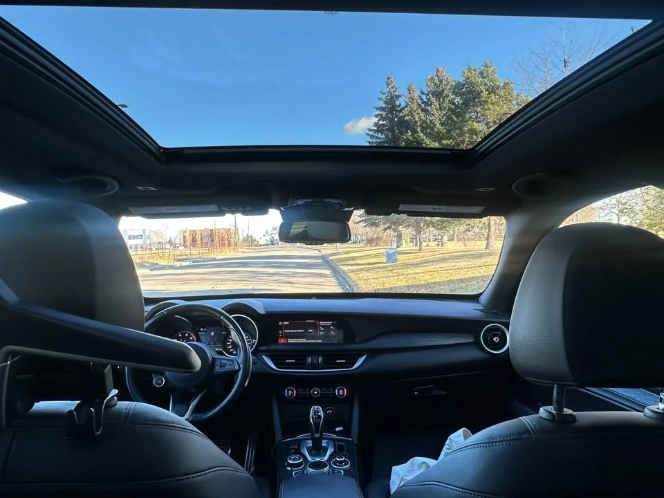 2022 Alfa Romeo Stelvio - Image 11 of 19