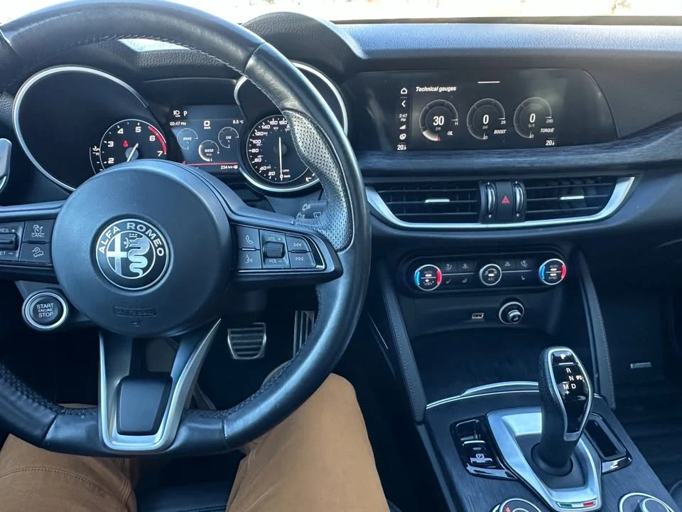 2022 Alfa Romeo Stelvio - Image 12 of 19