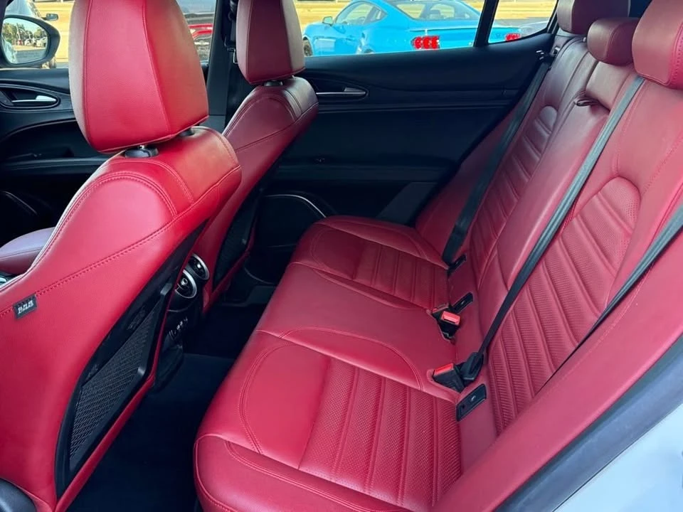 2022 Alfa Romeo Stelvio - Image 8 of 10
