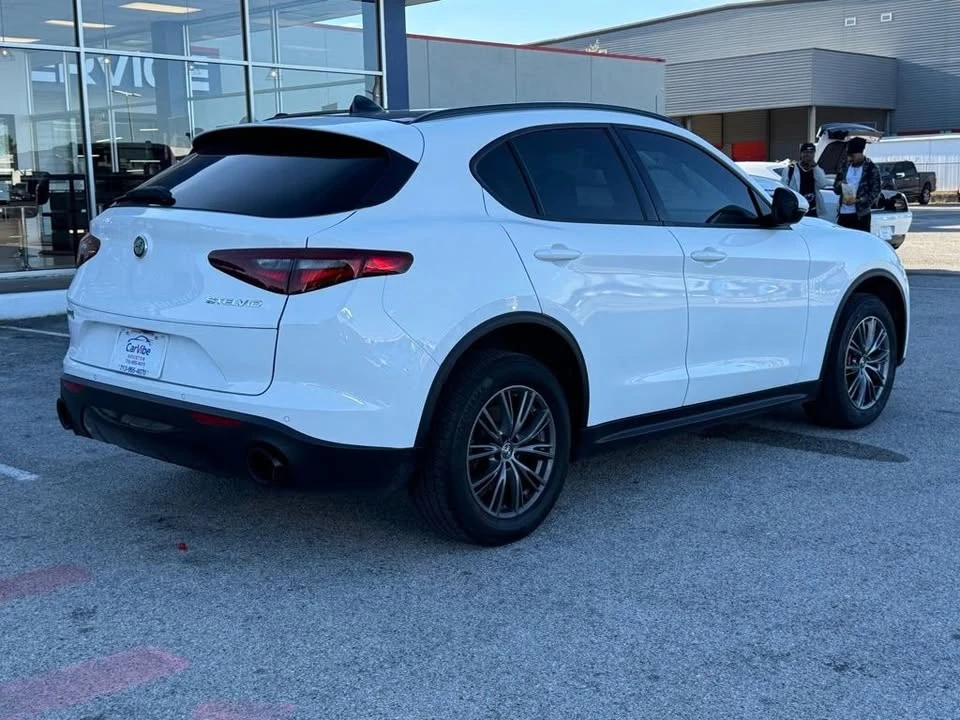 2022 Alfa Romeo Stelvio - Image 5 of 10