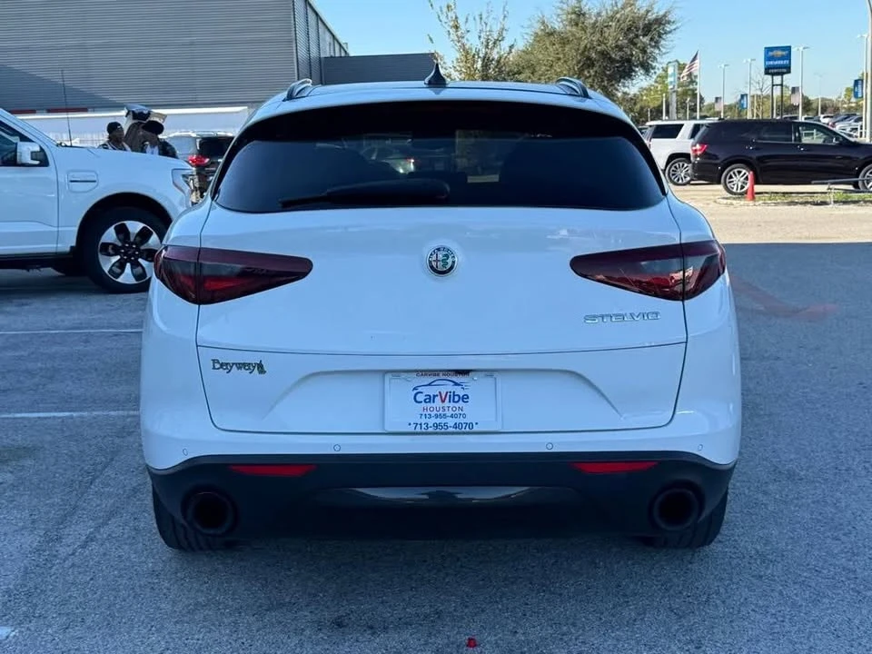 2022 Alfa Romeo Stelvio - Image 4 of 10