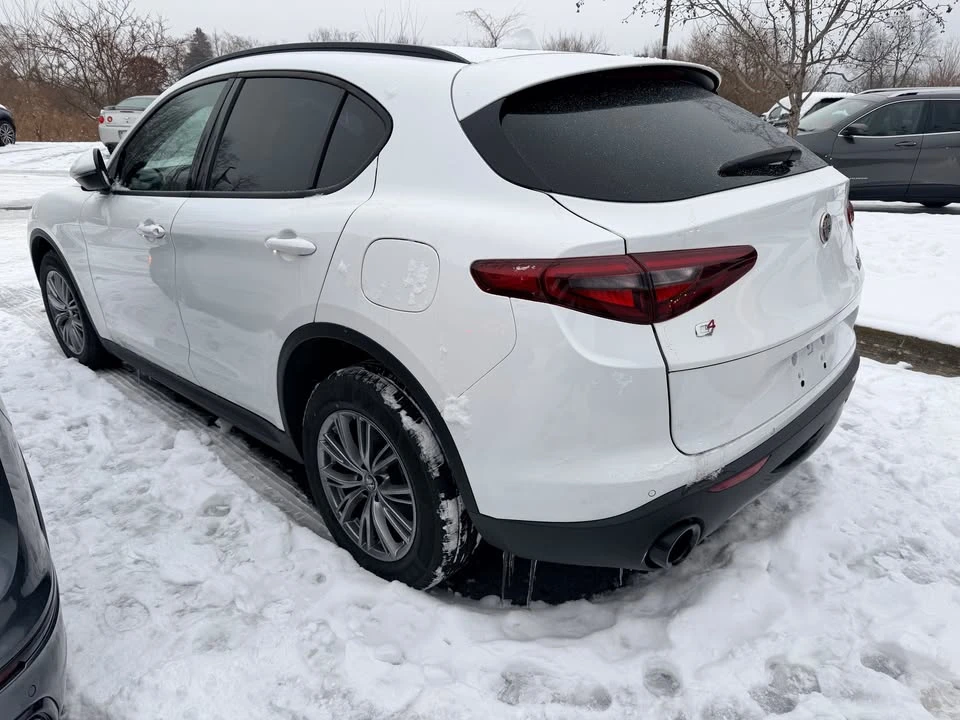 2022 Alfa Romeo Stelvio - Image 5 of 9