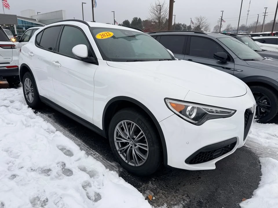 2022 Alfa Romeo Stelvio - Image 3 of 9