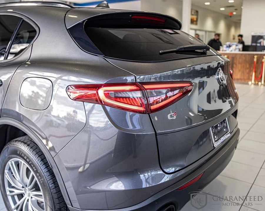 2022 Alfa Romeo Stelvio - Image 15 of 20