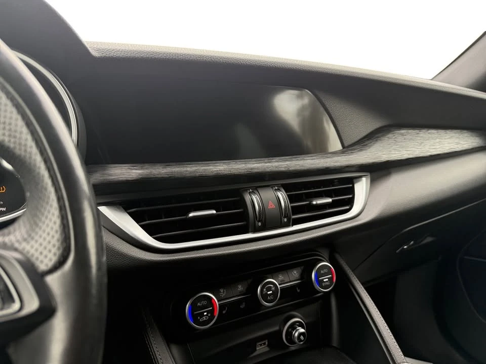 2022 Alfa Romeo Stelvio - Image 15 of 20