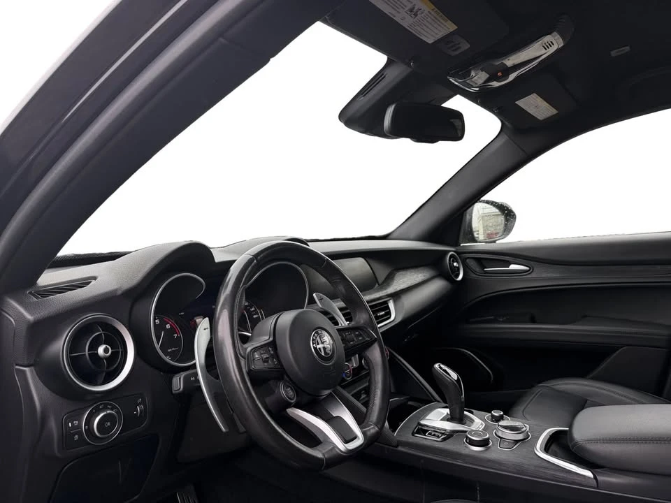 2022 Alfa Romeo Stelvio - Image 9 of 20