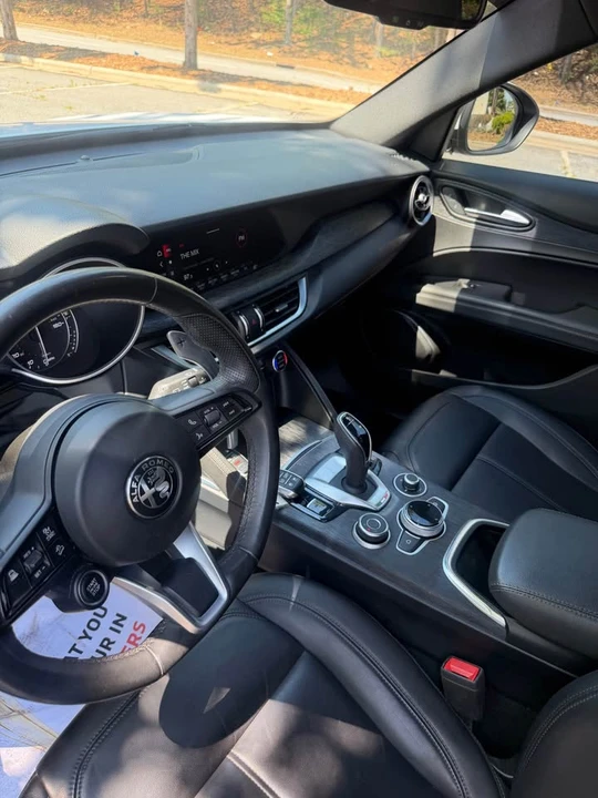 2022 Alfa Romeo Stelvio - Image 5 of 19