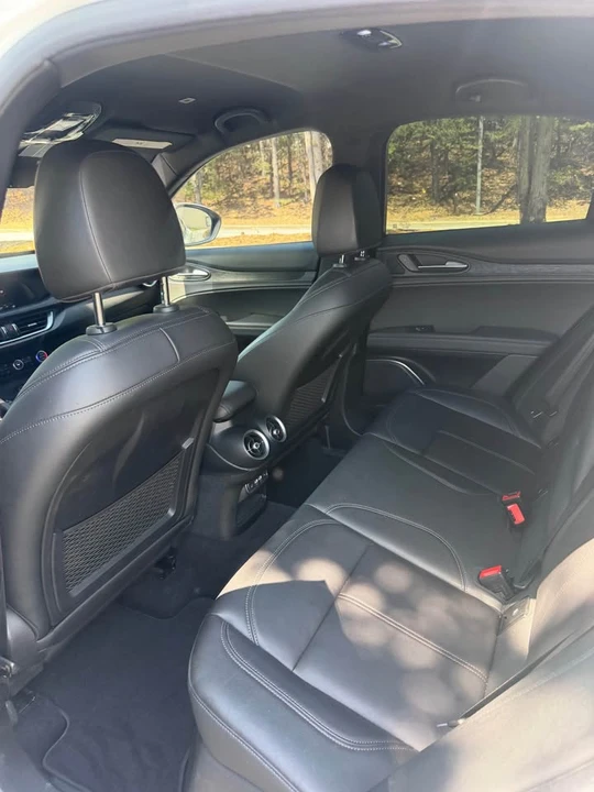 2022 Alfa Romeo Stelvio - Image 16 of 19