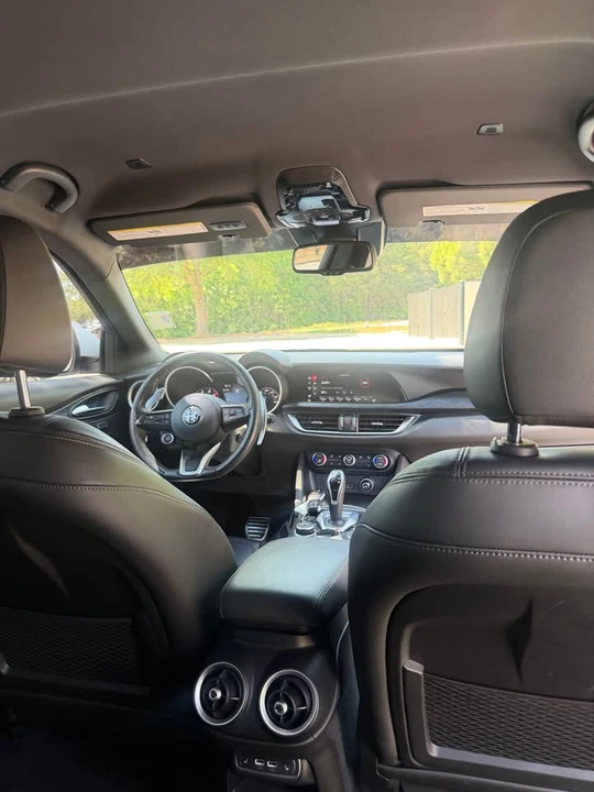 2022 Alfa Romeo Stelvio - Image 11 of 19