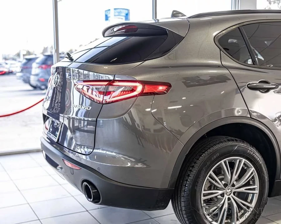 2022 Alfa Romeo Stelvio - Image 8 of 20