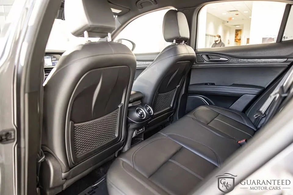 2022 Alfa Romeo Stelvio - Image 19 of 20