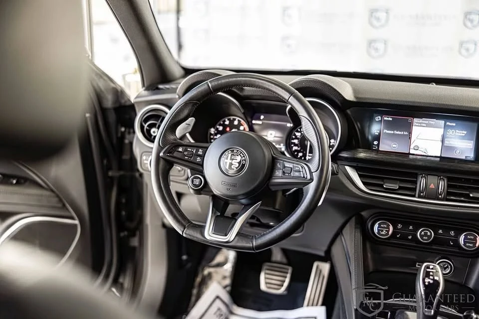 2022 Alfa Romeo Stelvio - Image 15 of 20
