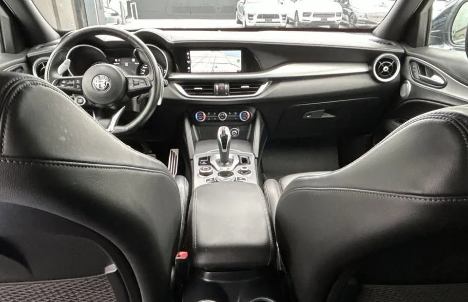 2022 Alfa Romeo Stelvio - Image 16 of 20